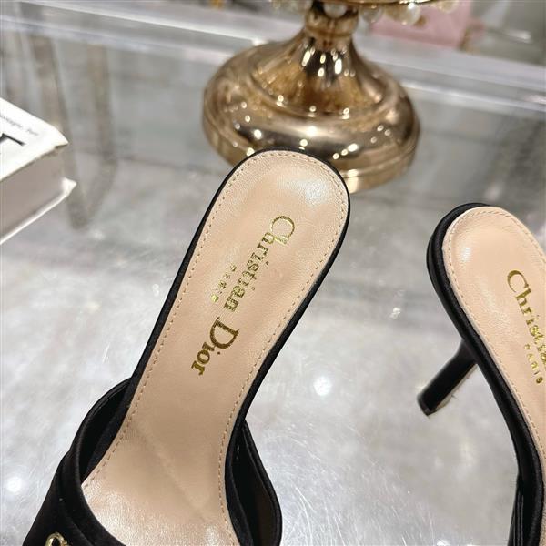 20251128184321591 250